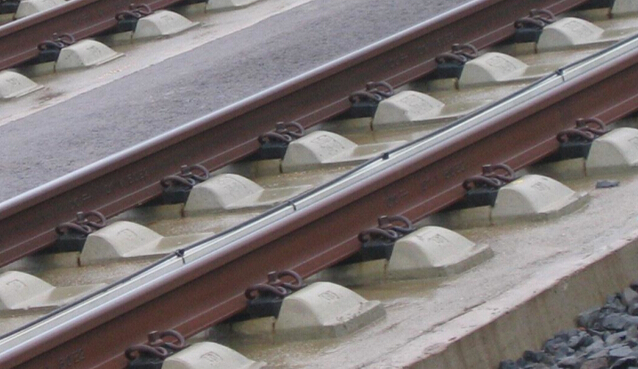 Oxide Black Rail Hệ thống buộc cho đường sắt 44 - 48HRC Độ cứng
